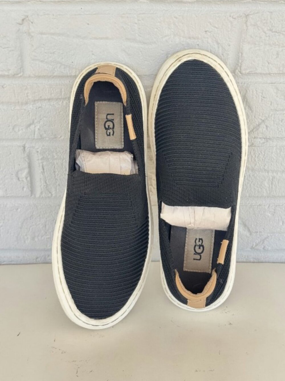 UGG Alameda Sammy Slip-On Sneakers Women's 6